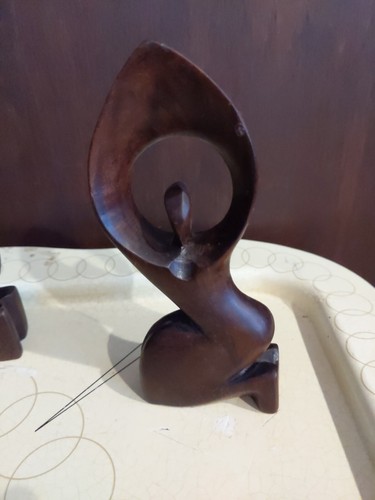 Scultura africana intagliata a mano lotto di 3 statuine famiglia astratte in legno 6 e 8 pollici - Foto 9 di 10