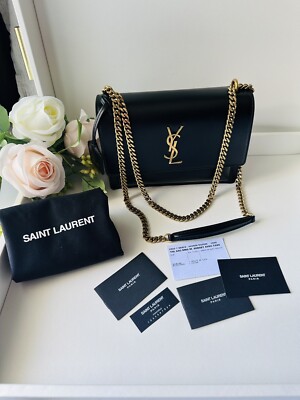 YSL ブラックベルベットバッグ Saint Laurent Niki Medium Flap YSL Shoulder Bag in Leather