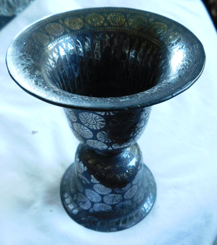 PAIR OF FINE ANTIQUE HAND MADE PERSIAN SILVER LIDDED BIDRIWARE VASES - Picture 11 of 23