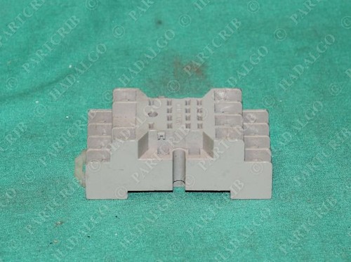 Dayton, 2A584F, Relay Socket 12p Cube Square Rectangle 7A 300VAC - Picture 3 of 3