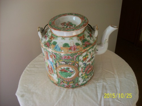 Famille Rose Medallion 19th Century Canton Teapot With Lid - Picture 11 of 12