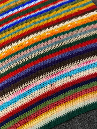 Vintage 70s Mid Century Modern MCM Hand Knit Rainbow Striped Throw Blanket Quilt - Bild 4 von 6