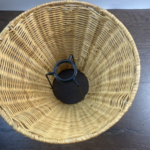 VTG Woven Wicker Ratan Lampshade 7 Inch High 9” Wide Bottom - Picture 3 of 3