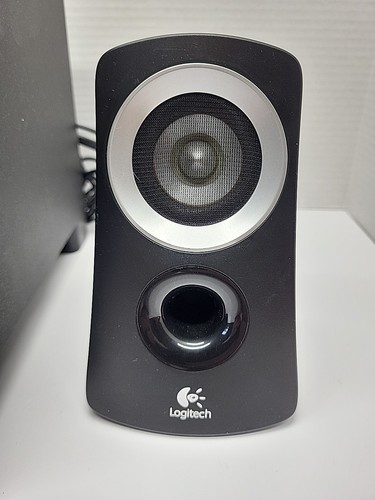 Logitech Z313 Lautsprechersystem mit Subwoofer Kabelfernbedienung funktioniert super - Bild 3 von 17