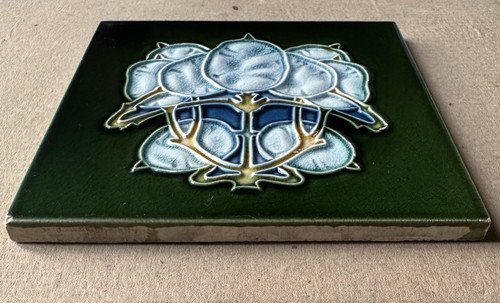 ANTIQUE MAJOLICA TILE - BELGIUM HEMIXEN C1900 - Picture 2 of 3