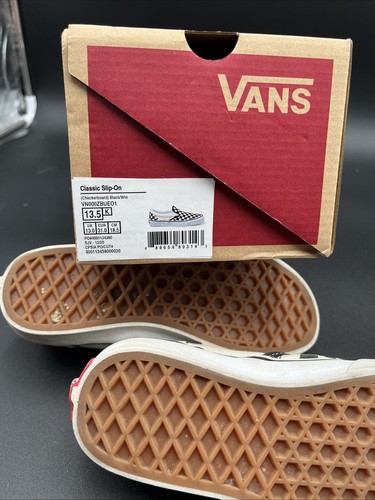 Vans Classic Slip-On Checkerboard Kids/Youth Size, 13.5 VN000ZBUE01 - Picture 3 of 8