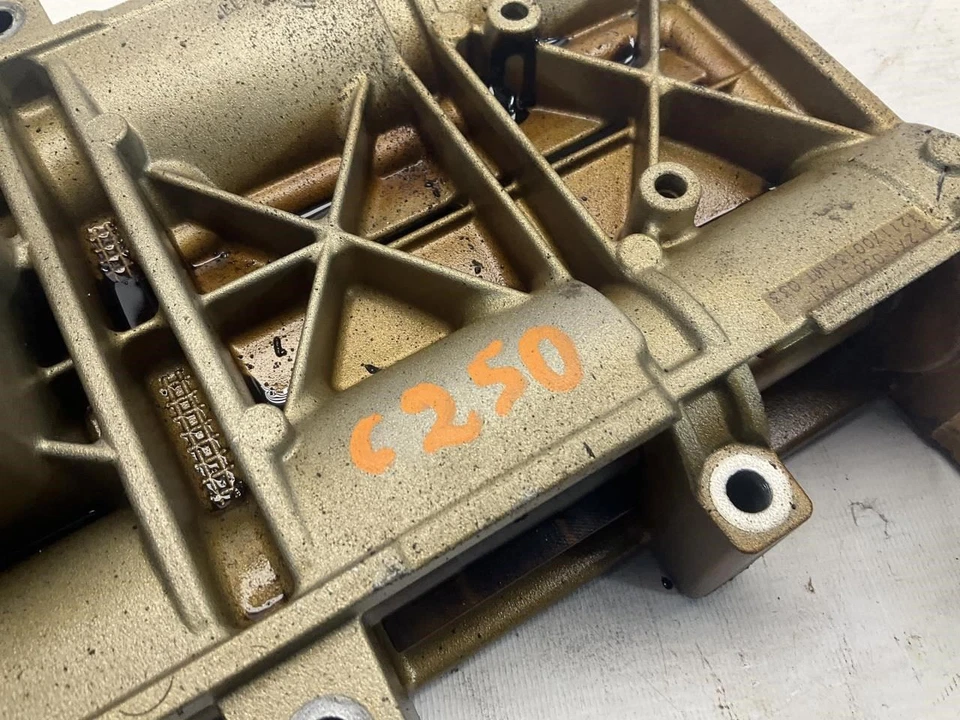 12 13 14 15 Mercedes-Benz W204 C250 Balance Shaft Housing Oil Pump OEM B - Image 3 of 4