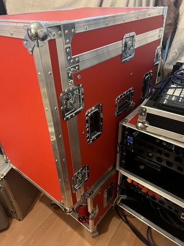 Mixer Flight Case 12U Red - Picture 8 of 9
