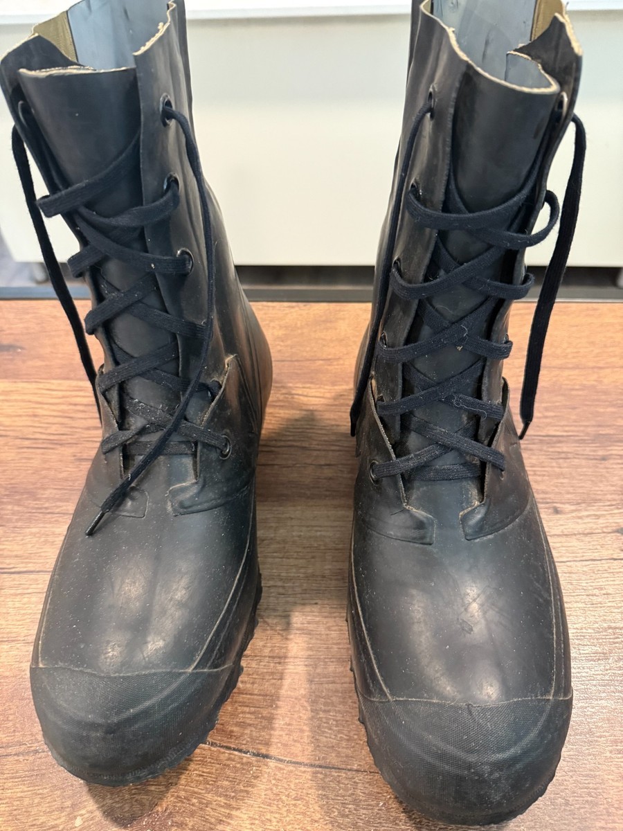 Hood QMC US Military Extreme Cold Vapor Barrier Mickey Mouse Boots