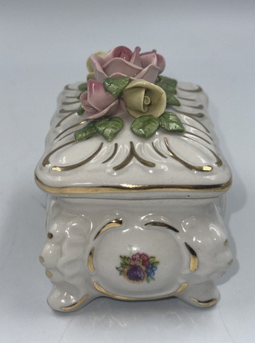 Vintage Capodimonte Germany Porcelain Jewelry Trinket Box Raised Rose Bouquet - Picture 2 of 8