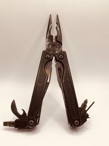 RARO Leatherman NEGRO Carga XTI Titanio USADO ver descripción/Fotos - Imagen 4 de 7