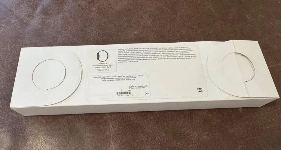 Apple Watch Series 8 45mm A2774 Midnight Aluminum w/ Sport Band M/L UNLOCKED - Image 3 of 4