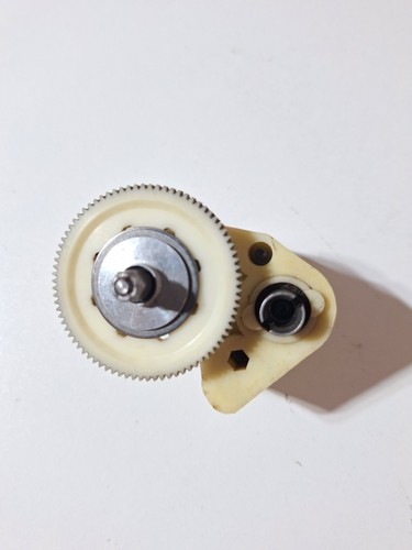 Vintage RC Team Associated RC10 Gold Pan A Stamp 6 Gear Transmission - Picture 7 of 7