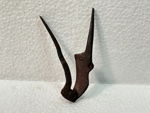 RARE OLD VINTAGE HAND CARVED SMALL IRON BETEL POCKET NUT CUTTER TOOL SAROTA - Picture 12 of 12