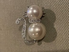 Faux Pearl and Faceted Clear Rhinestone 1.25  Cat Feline Brooch Pin