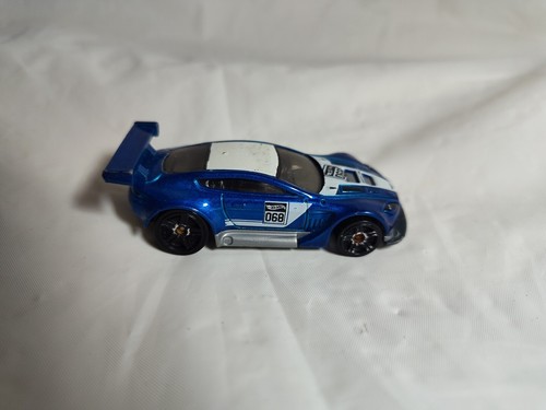 Blue Hot Wheels Aston Martin Vantage GT3 - Bild 5 von 11