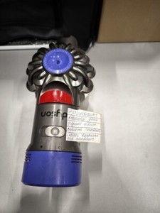 Dyson V7/V8 Staubsauger - Gebraucht, Schwacher Akku, Keine Zubehörteile