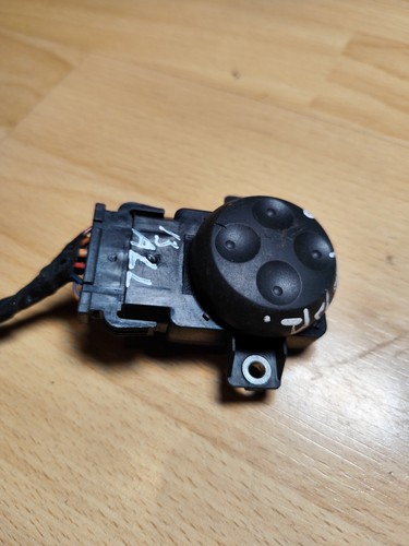 Audi A4 2008/Right front/Seat adjustment switch/8E0959777B - Bild 3 von 6