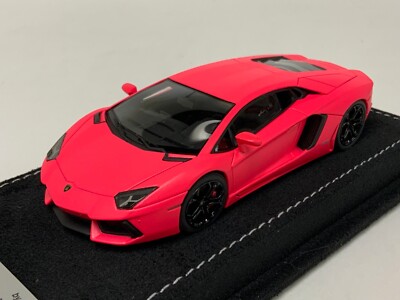 1/43 Looksmart Lamborghini Aventador LP 700-4 in Matt Pink LS384