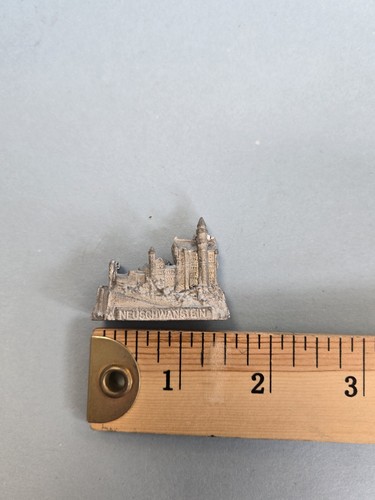 Schloss Neuschwanstein Metall Zinn Figur Deutsch Souvenir Vintage Miniatur - Bild 5 von 6
