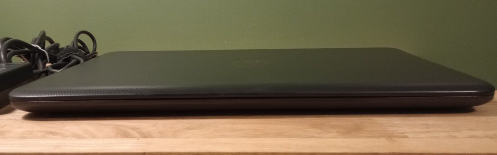 HP Notebook 15-af131dx 15.6" Laptop Computer AMD 500GB 4GB Windows 10 CracScreen - Picture 11 of 13