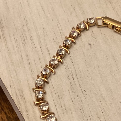 Stunning Vintage Estate Goldtone & Rhinestone Tennis Link Bracelet - Picture 8 of 12
