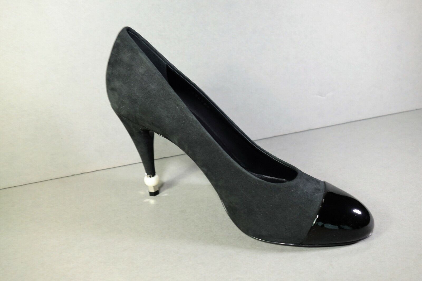 suede pump shoes