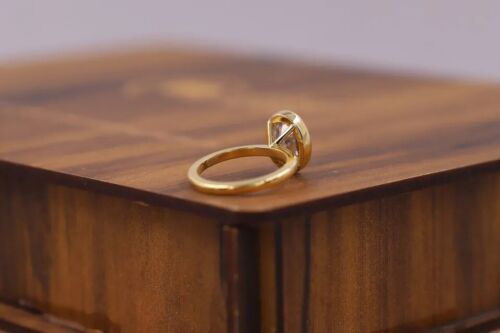 2.00Ct Oval-Cut VVS1 Moissanite Bezel Engagement Ring Solid 14k Yellow Gold - Picture 2 of 4