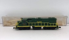 N Life-Like GP38-2 Diesel Loco Railroad Train #17010 Reading Lines #3410.