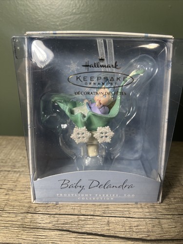 Hallmark Ornament Frostlight Faeries, Too Baby Delandra fibra óptica 2002 con caja - Imagen 1 de 6