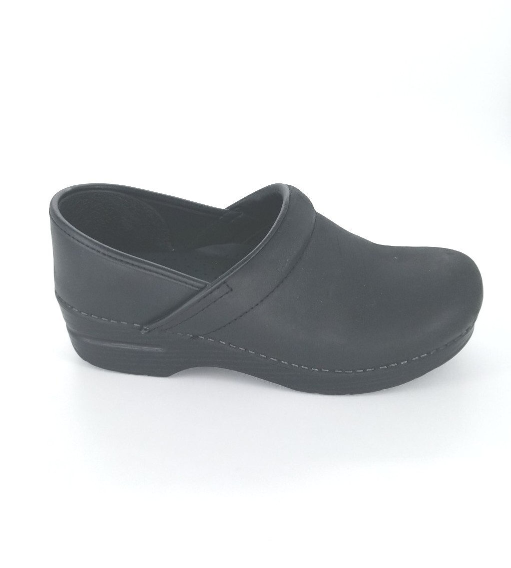 Dansko wide hotsell width womens shoes