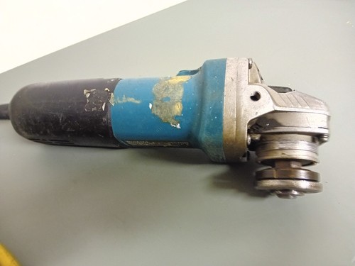 Makita 9554NB Angle Grinder 110v 710w 115mm - Picture 5 of 10