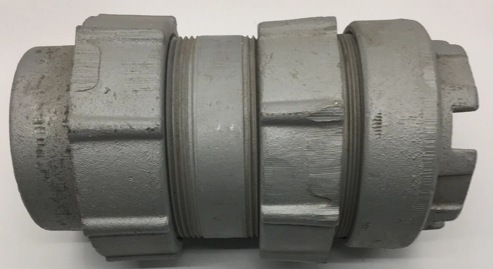 XJ300-4 APPLETON MONTAJE FINAL CUERPO DE ACERO ZINC 3 PULGADAS 5-1/2 LONGITUD 10 PULGADAS 4 PULGADAS Foto 2 de 4