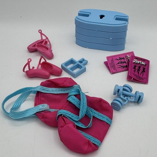 VINTAGE 1984 BARBIE WORKOUT CENTER GYM # 7975 - Picture 17 of 18