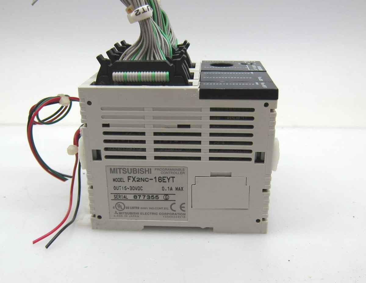 Mitsubishi FX3UC-32MT/D + FX2NC-32EX + FX2NC-16EYT PLC Mitsubishi FX3UC-32MT/D + FX2NC-32EX + FX2NC-16EYT PLC