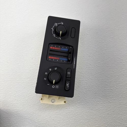 03-06 Chevy Silverado GMC Sierra Climate Control Unit A/C W/Defrost OEM 15136889 - Picture 2 of 18