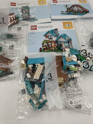 LEGO Creator 3-in-1 Cozy House Building Set 808 Pcs 31139 - Open Damaged Box - Picture 3 of 9