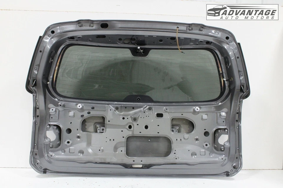 Nissan Armada 2017-2020 puerta trasera puerta levadiza puerta trasera panel de carcasa con vidrio OEM Foto 2 de 4