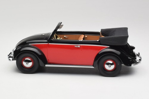 107054132 VW Volkswagen Beetle Convertible Black & Red Minichamps 1/18 - Imagen 3 de 6