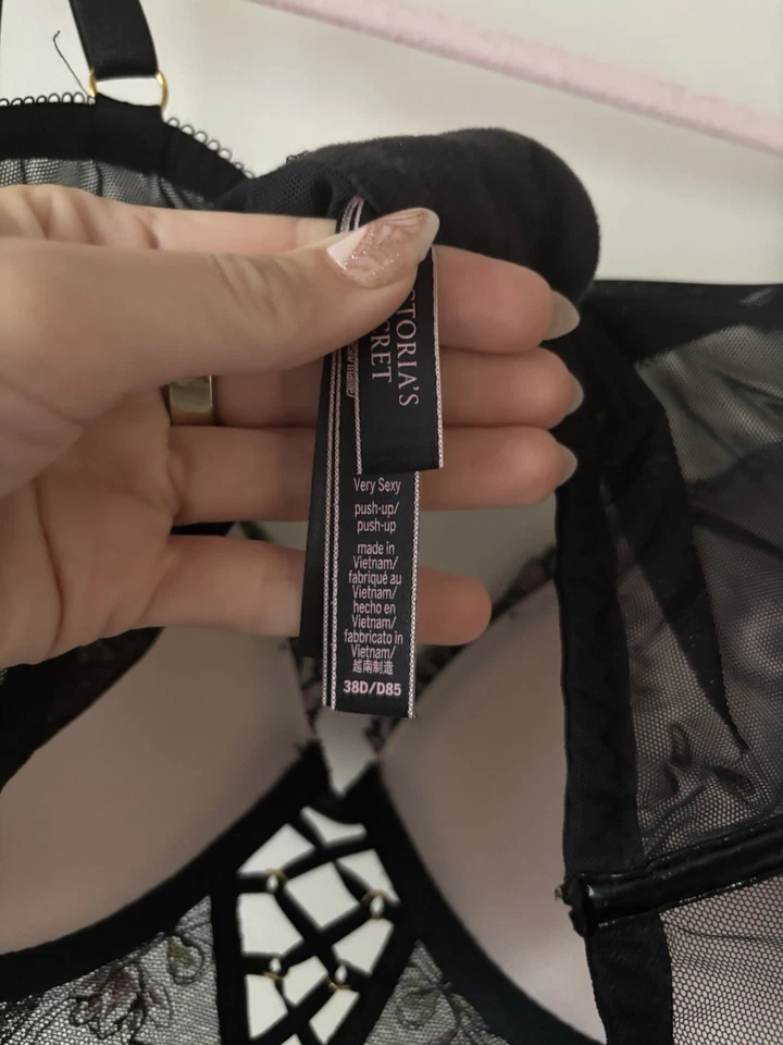 Corsé Bustier Victoria Secret Floral y Cuero Foto 3 de 4