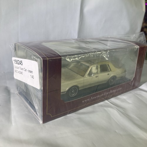 Lincoln Town Car-cream 1:43 Neo 43545 RARE American Excellence - Picture 8 of 10