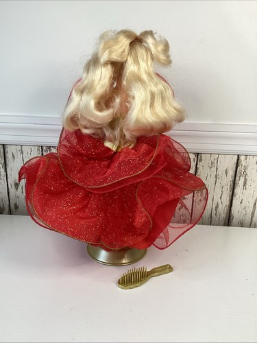 1993 BARBIE - 10824 - PREOWNED - RED & GOLD SPARKLE GOWN - BRUSH - STAND - Bild 6 von 13