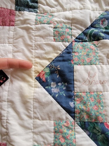 9 Patch / Irish Chain Combo Vintage Quilt 59"x59" Throw Signed Has Some Stains - Picture 13 of 16