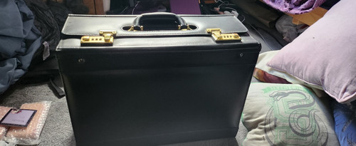 Black Pilots Flight Case/Doctors Case/Brief Case - Picture 1 of 5