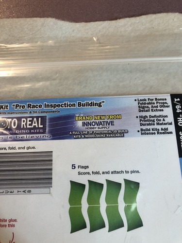 1:64 Scale Slot Car HO Pre-Race Inspection Station HotWheels Track Layout Kit - Picture 9 of 10