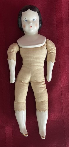 Porzellan Kopf Stoff Körper Puppe mit Wiege & Outfit. Bitte Beschreibung beachten - Bild 3 von 19