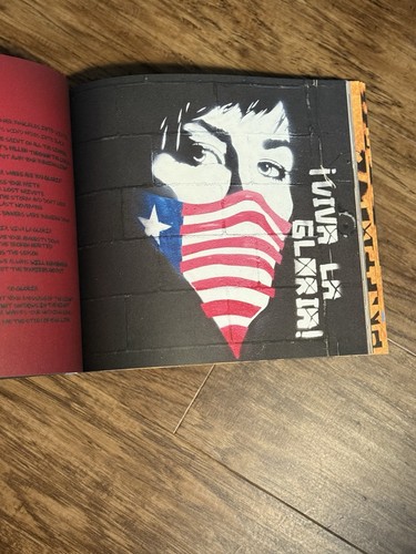 Green Day: 21St Century Breakdown: Special Edition Lp Record Book - Picture 9 of 16