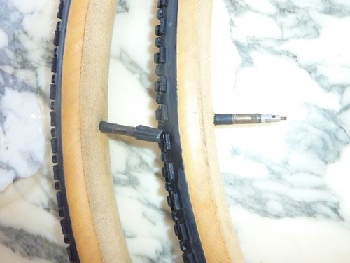 1 paire Wolber tubeless 28 Chamonix 700 NOS vintage - Imagen 6 de 7