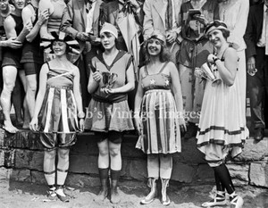1920's women's swimwear