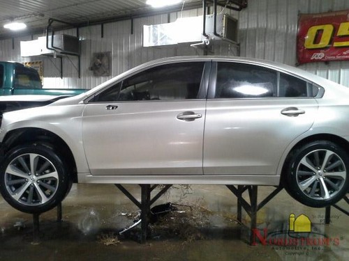 Subaru Legacy 2016 columna de dirección - Imagen 7 de 12